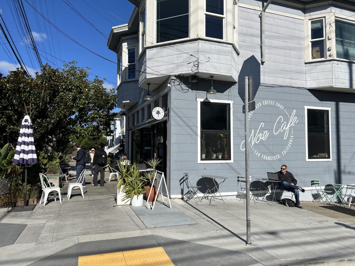 Noe Cafe offers outdoor seating, perfect for a warm day! 